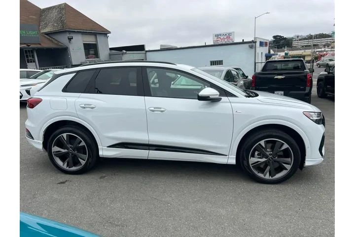 $32800 : 2023 Q4 e-tron Prestige 50 qu image 4