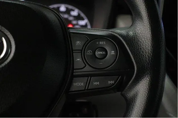 $27998 : Toyota Corolla Cross 2024 L image 10