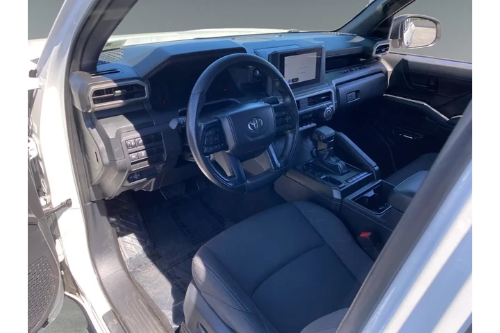 $31493 : Toyota Tacoma 2024 4x2 SR 2d image 10
