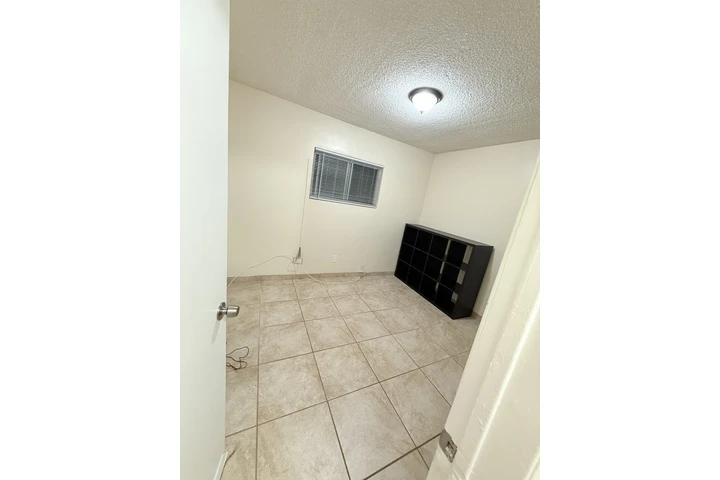 $1100 : Rento cuarto en Lynwood image 1
