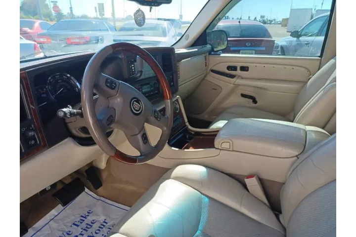 $3995 : 2005 Escalade image 7