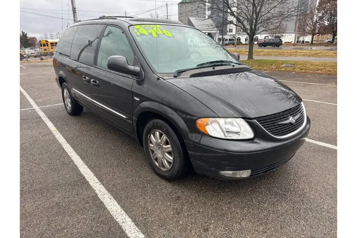 $4700 : 2004 Town and Country Touring image 8