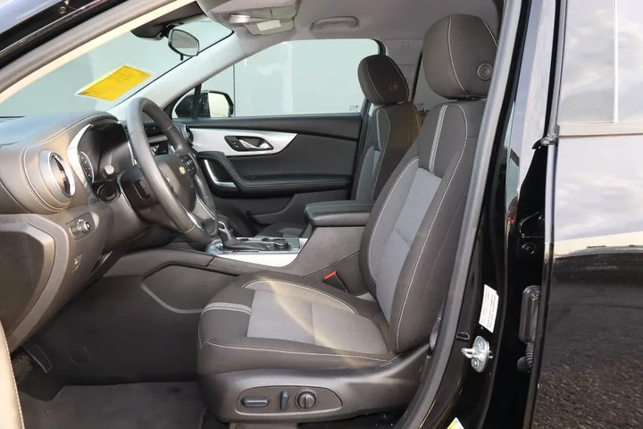 $25988 : 2025 Blazer FWD 4dr LT w/2LT image 7