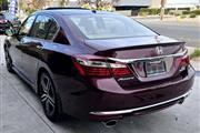 $16950 : 2017 Accord Touring thumbnail