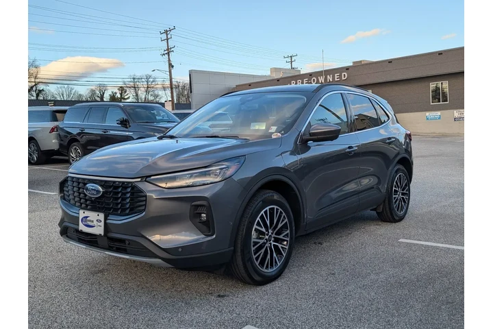 $24000 : Ford Escape Plug-In Hybrid 2 image 2