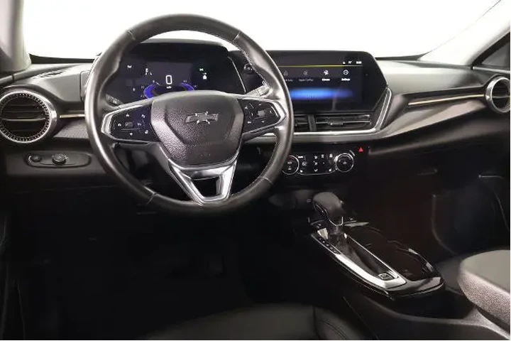 $25282 : Chevrolet Trax 2025 ACTIV 4d image 2