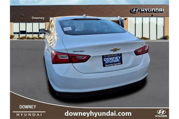$15891 : Chevrolet Malibu 2023 LT 4dr image 4