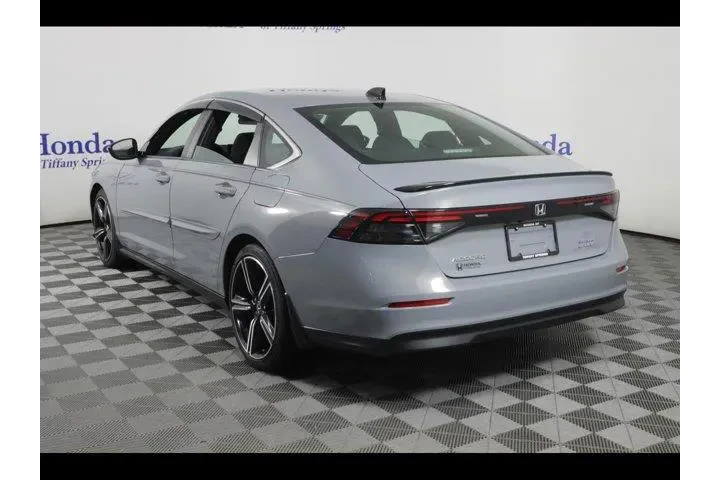 $27875 : Honda Accord Hybrid 2023 Spo image 5
