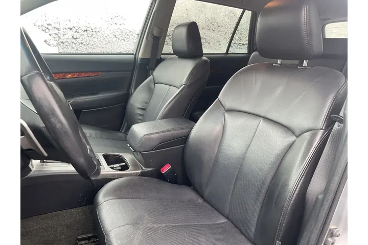 $5899 : Subaru Outback 2012 AWD 2.5i image 7