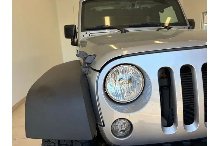 $20989 : Jeep Wrangler Unlimited 2017 image 9