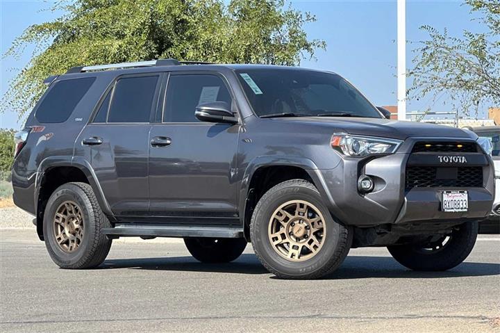 $36100 : 4Runner SR5 Premium image 2