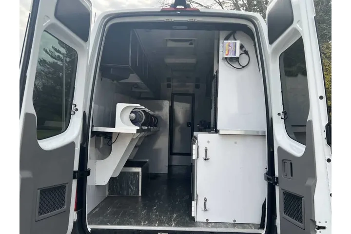 $28991 : 2017 Mercedes-Benz Sprinter 3 image 9