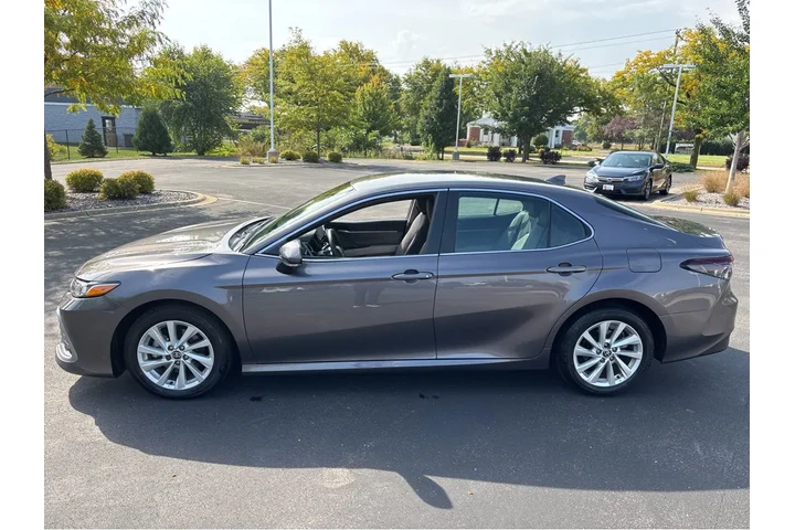 $26597 : Gold Certified2023 Camry LE image 10