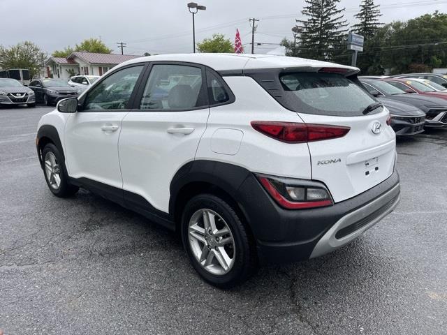 $17875 : PRE-OWNED 2022 HYUNDAI KONA SE image 5