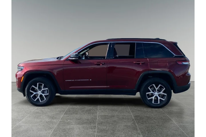 $35303 : Jeep Grand Cherokee 2024 4x4 image 2