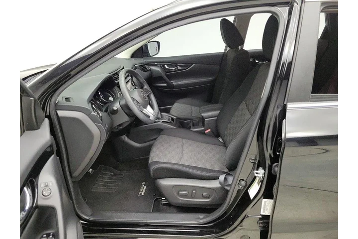 $14998 : Nissan Rogue Sport 2017 S 4d image 10