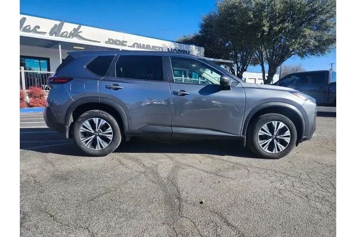 $17998 : Nissan Rogue 2022 AWD SV 4dr image 2
