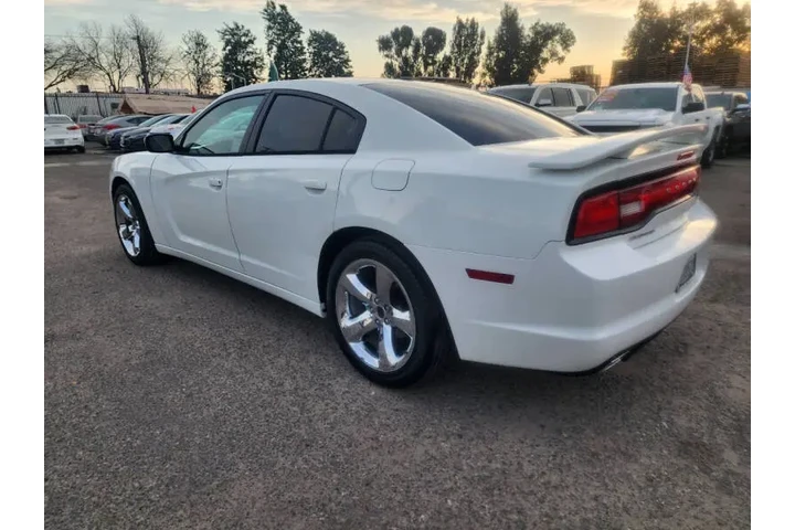 $10599 : 2013 Charger SE image 8
