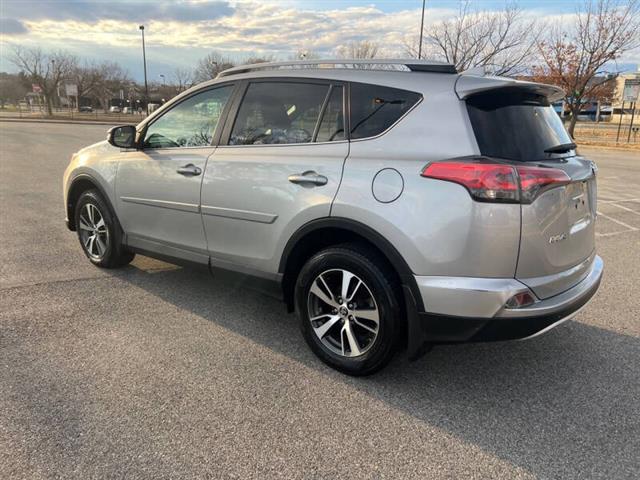 $12900 : 2016 RAV4 XLE image 8