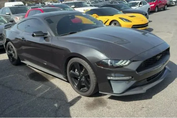 $25750 : Ford Mustang 2022 EcoBoost P image 1