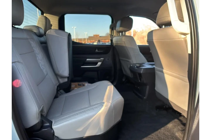 $45979 : 2024 Tundra SR5 image 8