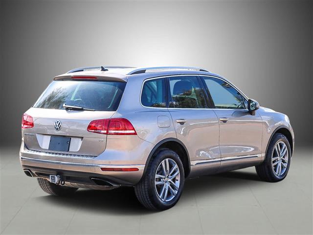 $15990 : Pre-Owned 2015 Volkswagen Tou image 4