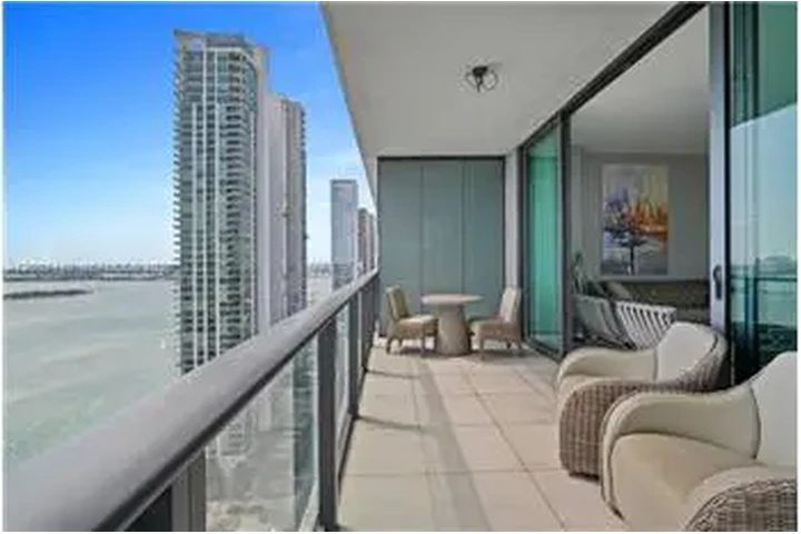 $11000 : Rental property with 3 bedro image 9