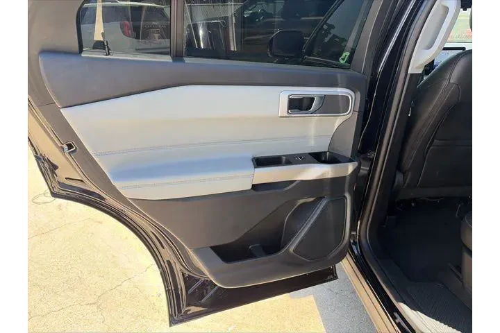 $31900 : Ford Explorer 2022 XLT 4dr S image 9