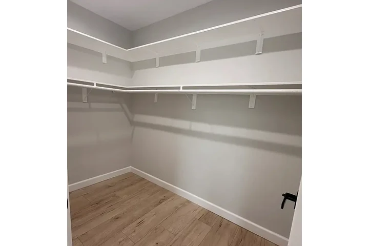 $2395 : 3 Bedroom house for rent in LA image 8