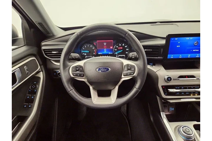 $31998 : Ford Explorer 2023 AWD XLT 4 image 10