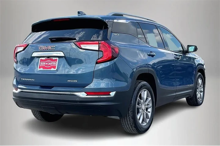 GMC Terrain 2024 AWD SLT 4dr image 6