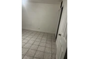$1250 : Cuarto con baño thumbnail