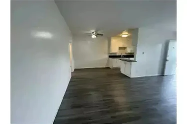 RECIEN REMODELADO! NO DURARA! en Los Angeles