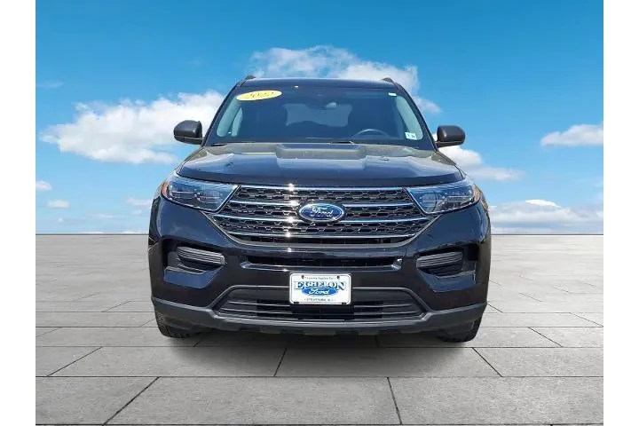 $29997 : Ford Explorer 2022 AWD XLT 4 image 2