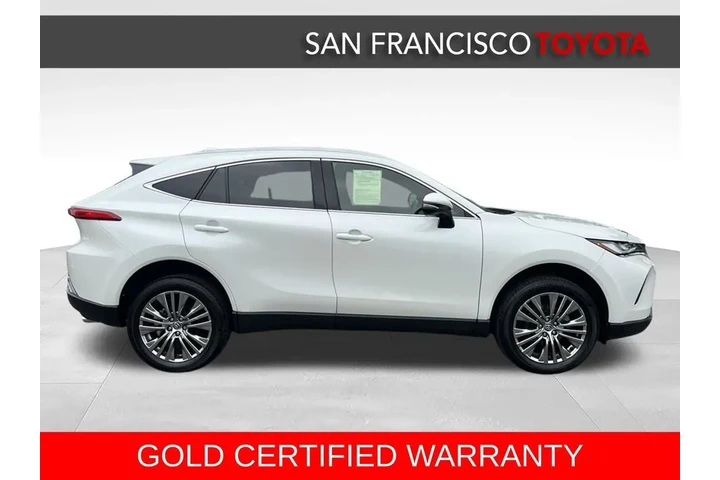 $32999 : Gold Certified 2022 Venza Lim image 6
