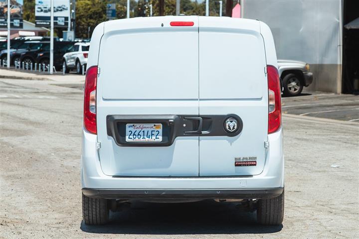 2017 ProMaster City Cargo Van image 4