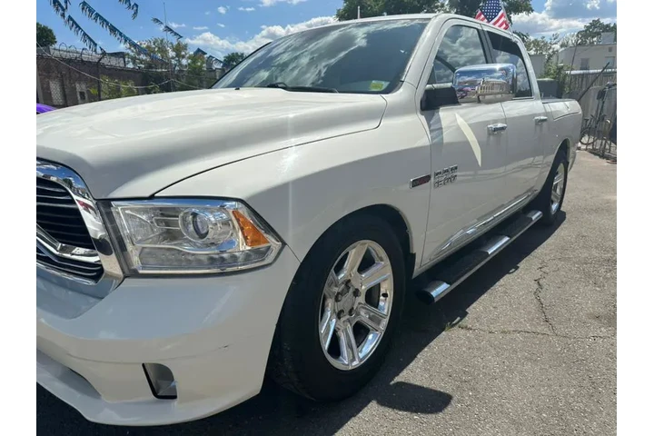 $24999 : Used 2016 1500 4WD Crew Cab 1 image 3