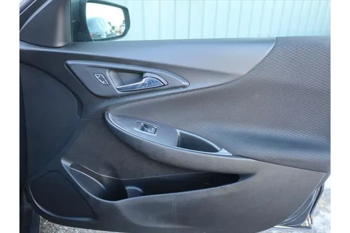 $15977 : Chevrolet Malibu 2022 LS 4dr image 10