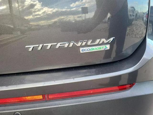 2017 Edge Titanium SUV image 7