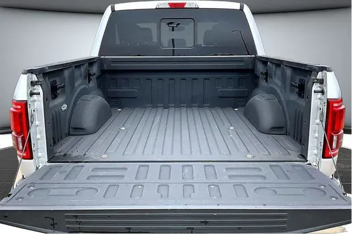 $19000 : Ford F-150 2016 4x4 Lariat 4 image 7