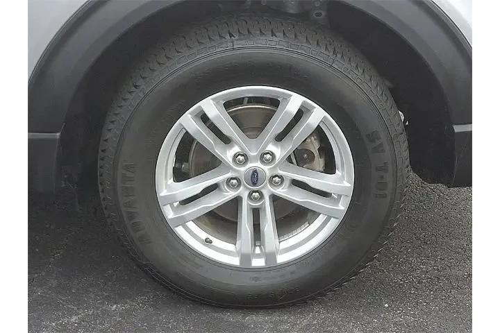 $32990 : Ford Explorer 2022 AWD XLT 4 image 8