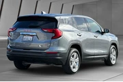 $20900 : GMC Terrain 2020 SLE 4dr SUV thumbnail