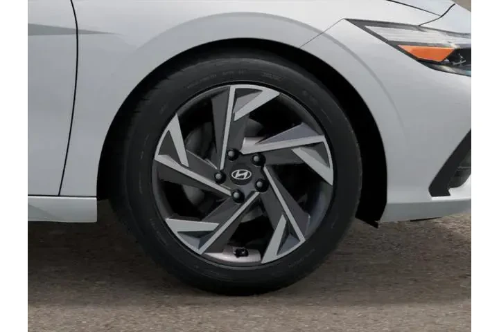 $24000 : Hyundai ELANTRA Hybrid 2025 image 8