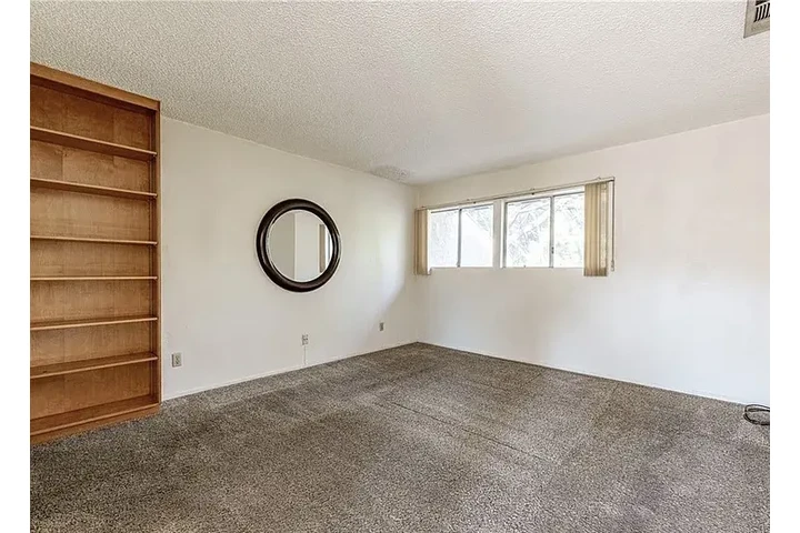 $1000 : 2218 El Capitan Dr, Riverside, image 7