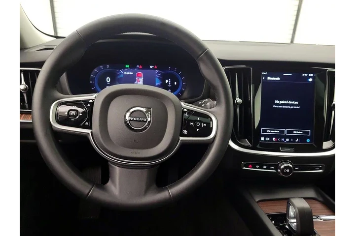 $35998 : Volvo V60 Cross Country 2025 image 10