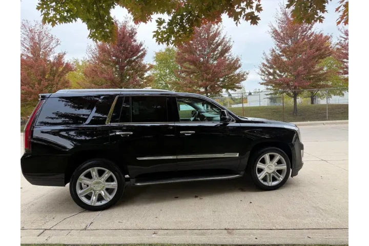 $23997 : 2015 Escalade Luxury image 8