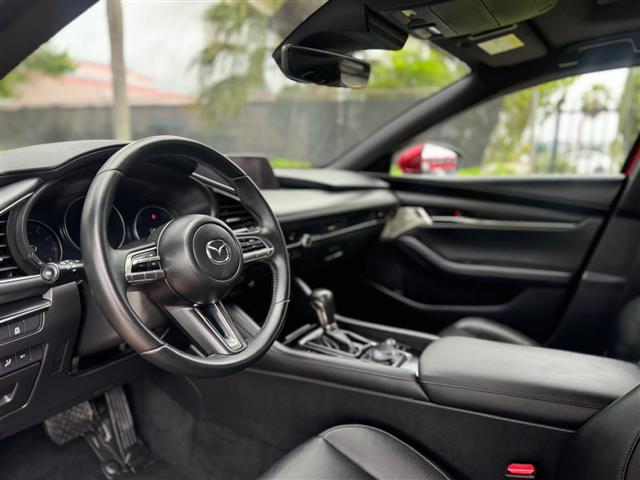 $14900 : Mazda 3 HB Premium image 2