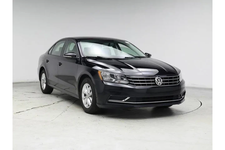 $13599 : Volkswagen Passat 2018 2.0T image 1