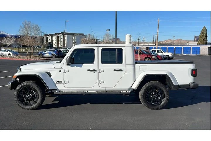 $39984 : Jeep Gladiator 2025 4x4 Nigh image 9