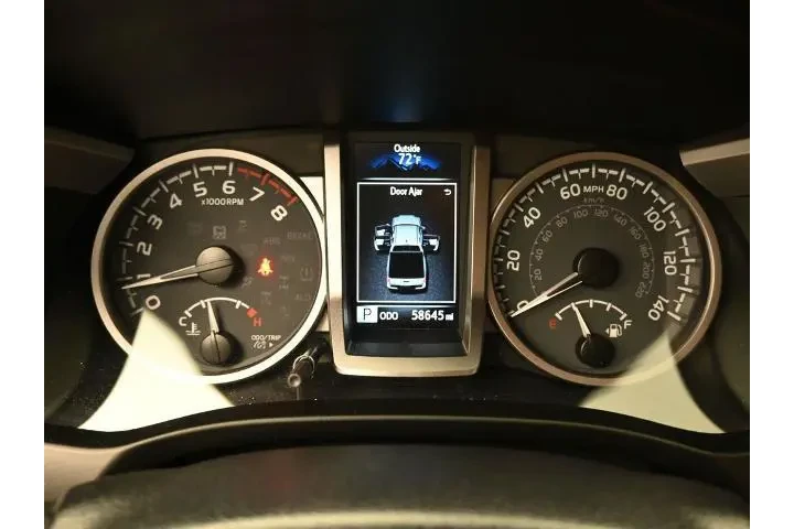 $29795 : Toyota Tacoma 2021 4x2 TRD S image 9